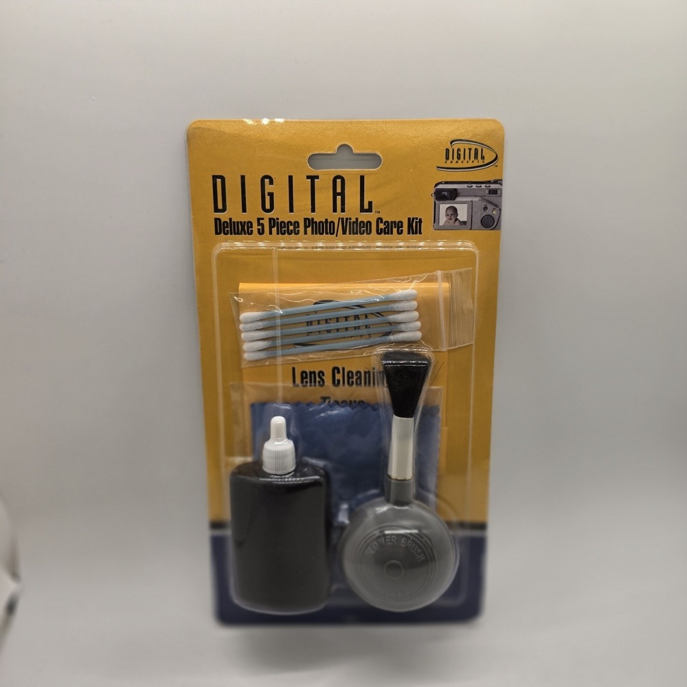 Digital Concepts Deluxe 5 Piece Photo/Video Care Kit - Lens Cleaning Kit